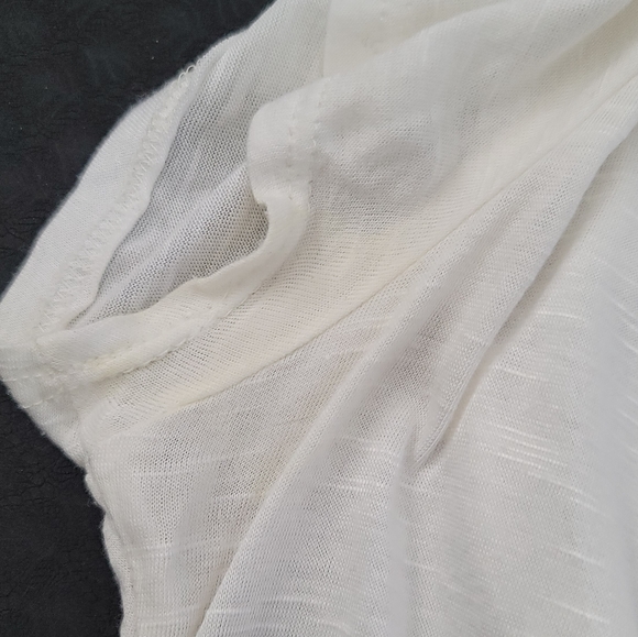 Short Sleeve High-Low Ruched Tee - Picture 7 of 7